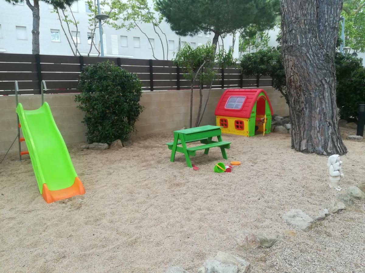 Apartamentos Les Palmeres Platja d'Aro Exterior foto